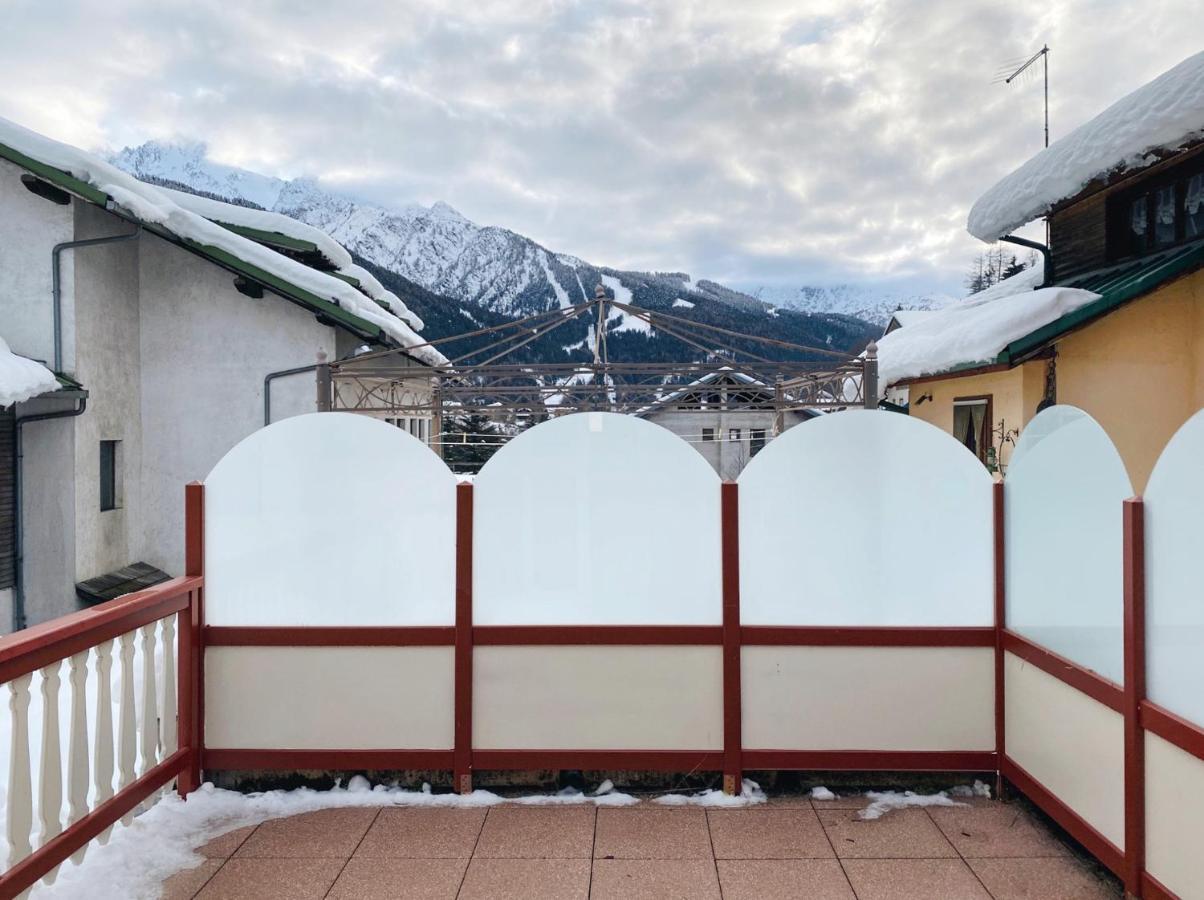 Home Giulia Ponte Di Legno Exterior foto